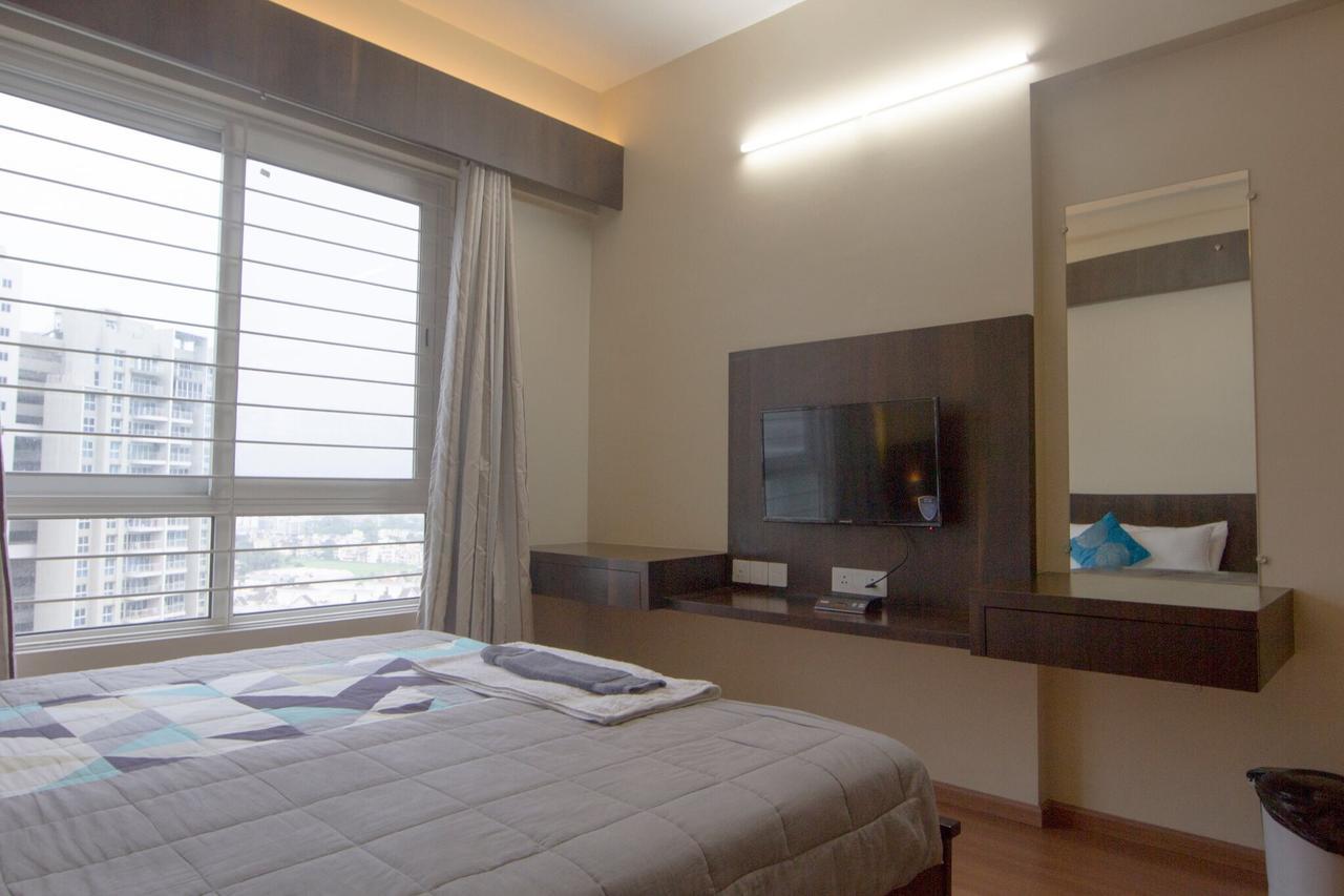 Amanora Park Town Bed and Breakfast Πούνε Εξωτερικό φωτογραφία