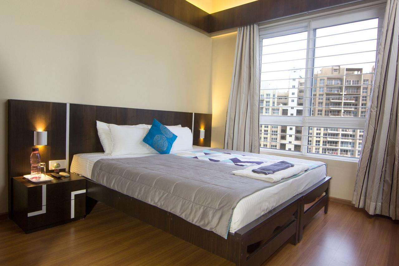 Amanora Park Town Bed and Breakfast Πούνε Εξωτερικό φωτογραφία